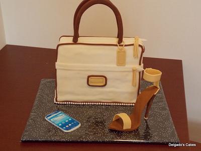 Coach Handbag - Cake by mildredscakes