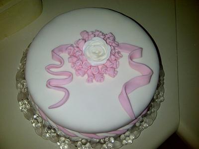 First fondant cake - Cake by ivette1968