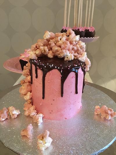 Pink popcorn drip cake - Cake by Shannon