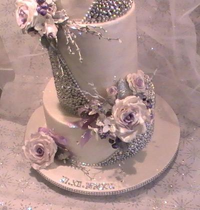 Christmas Wedding Cake - Cake by KAKES-klc