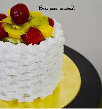 Fruit basket - Cake by Bake your dreamz by Malvika