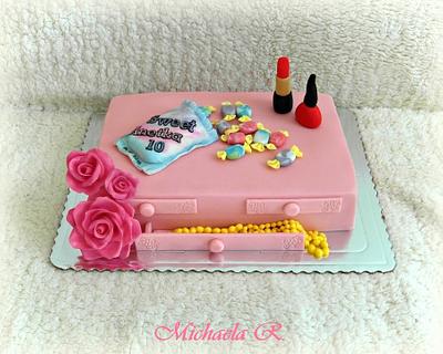 For small dressy girl - Cake by Mischell