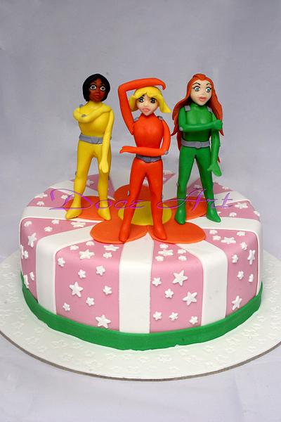 Totally Spies cake - Cake by Magda Martins - Doce Art