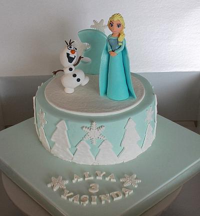 Frozen Cake and Cookies - Cake by Komsu Atolye