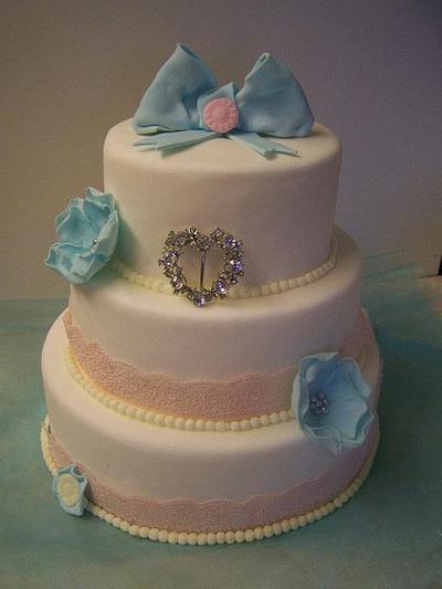 vintage style wedding cake - Cake by cupcakes of salisbury