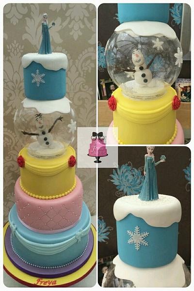 Fit for a princess - Cake by Frou Frous Cakes