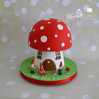 Giant Mushroom Cake - Cake by bluebellcakes
