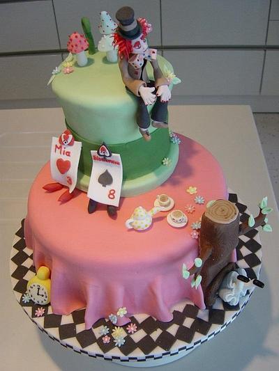 Alice in Wonderland - Cake by Wayne