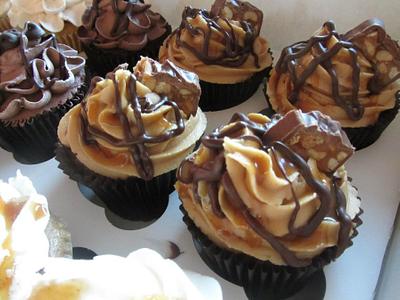 Snickers Cupcakes - Cake by Cake Creations by ME - Mayra Estrada
