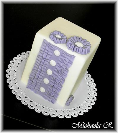 White - violet cake - Cake by Mischell
