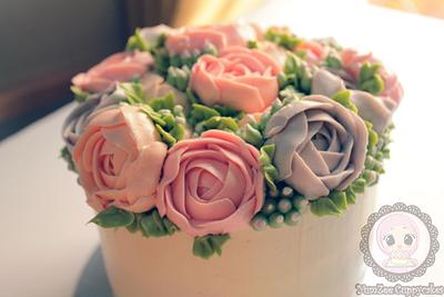 Floral Buttercream Cake - Cake by YumZee_Cuppycakes