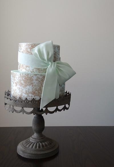 taupe toile - Cake by Cake Heart