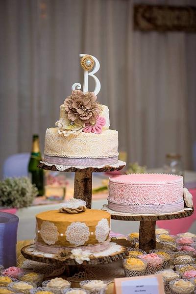 Country Chic Wedding Cake - Cake by grandmaB