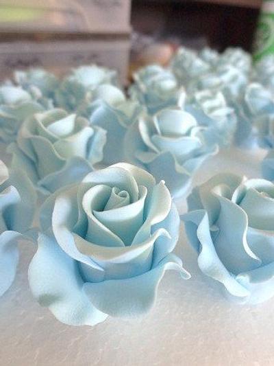Baby Blue Sugar Roses - Cake by Lior's Cake Designs