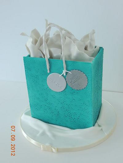 gift bag cake - Cake by sasha