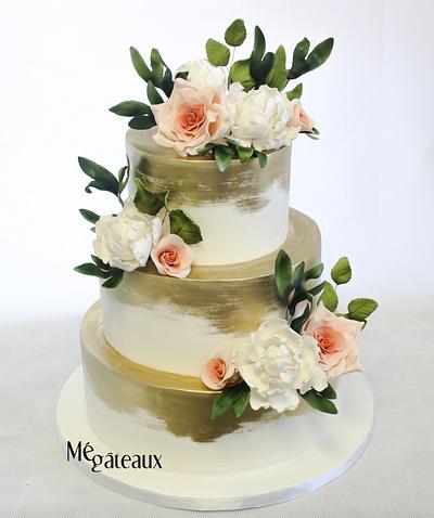 gold and blush wedding cake - Cake by Mé Gâteaux