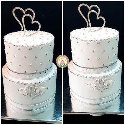 wedding cake  - Cake by prettycakebymk