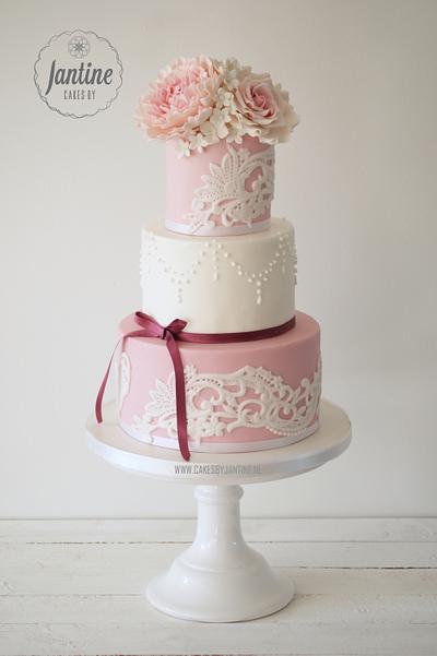 Miss Precious Weddingcake - Cake by Cakes by Jantine