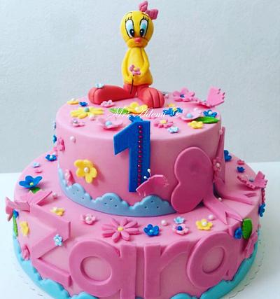 Sweet TWEETY Birthdaycake  - Cake by fromGHETTOtoCakes