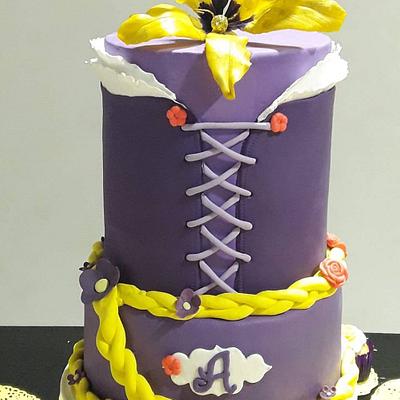 Rapunzel Cake! - Cake by Alalunaenbicicleta