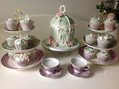 Vintage tea party - Cake by Karen Keaney
