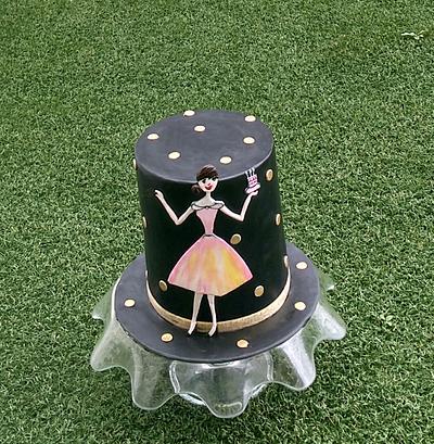 Black n gold Beauty - Cake by kreamykreations