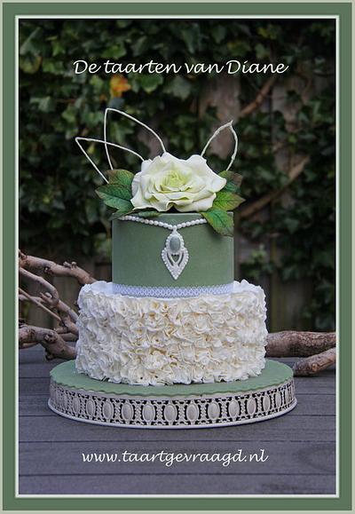 Ruffle with rose... - Cake by Diane75