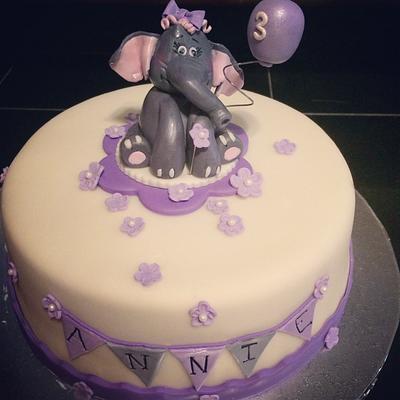 Elephant party  - Cake by Dani's Sweet Boutique 