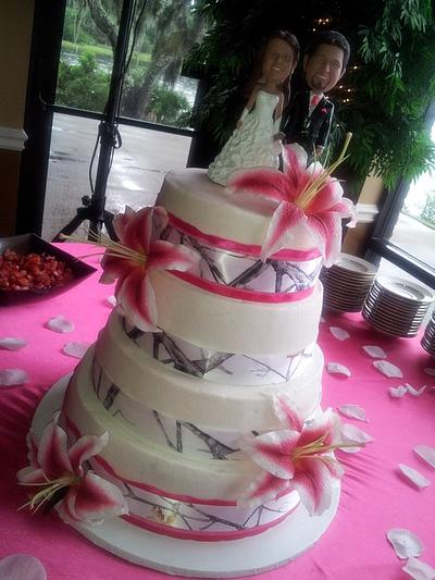 White Realtree Camo Wedding Cake - Cake by BeachHouseBakery1