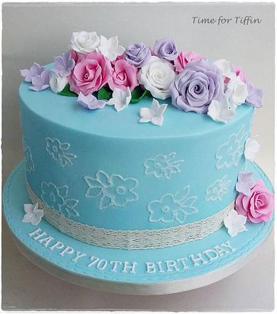 Vintage style Rose cake  - Cake by Time for Tiffin 