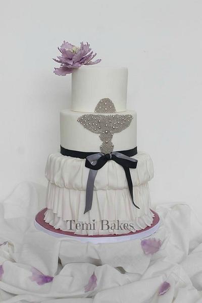 Haute Couture wedding dress - inspired by Sex & the City / Christian Lacriox - Cake by Temi Bakes