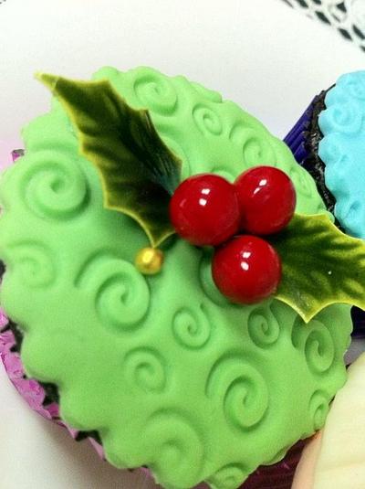 Christmas Cupcakes - Cake by La Verne