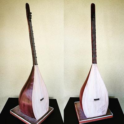 1m tall Sargija - Bosnian musical instrument - Cake by Tirki