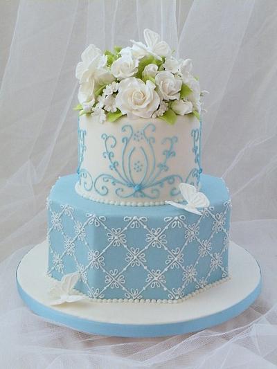 Blue and White Cake - Cake by CakeHeaven by Marlene