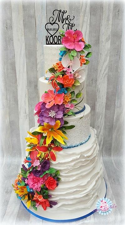 Tropical weddingcake - Cake by Sam & Nel's Taarten