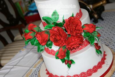 Roses and Rose hips for a 40th Wedding Anniversary - Cake by Suzanne Readman - Cakin' Faerie