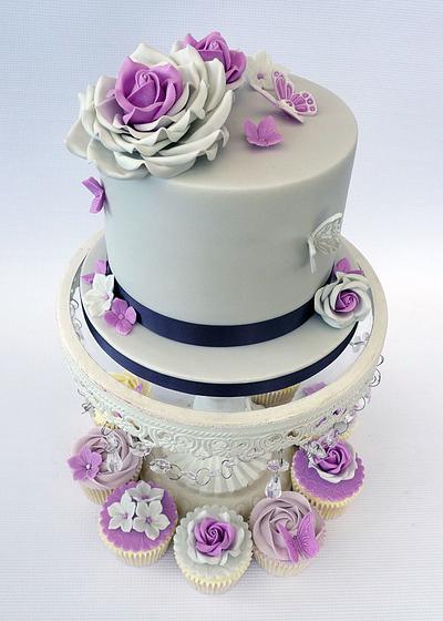 6" Sample Wedding Cake" - Cake by Lorraine Yarnold