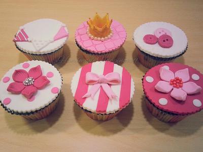 Cute girly cupcakes! - Cake by Handmade Happiness