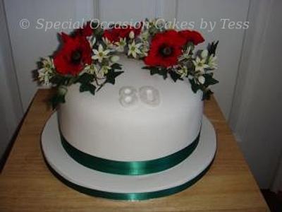 Poppies, Ivy and Wild Garlic Flowers - Cake by Teresa Bryant