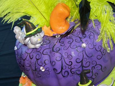 Halloween Diva - Cake by SassyCakesandMore