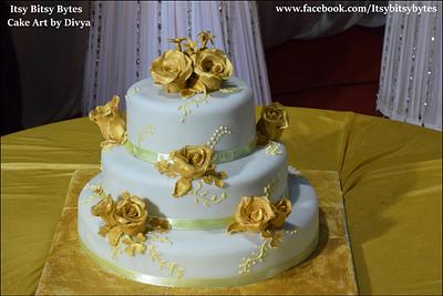 Gold and White wedding cake - Cake by Divya Haldipur
