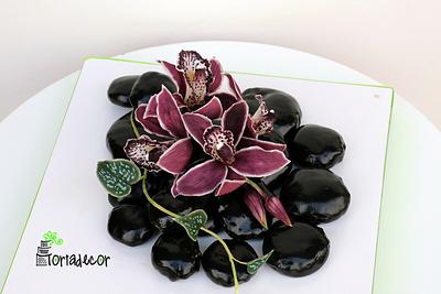 Purple orchids  - Cake by Agnes Havan-tortadecor.hu