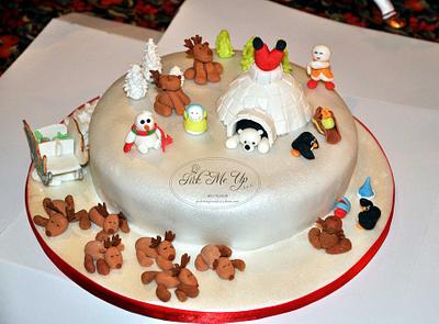 Christmas cake - Cake by PickMeUpSweets