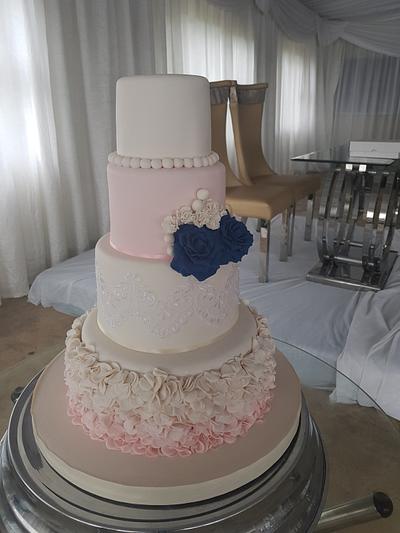 Wedding cake  - Cake by Bijoubakes