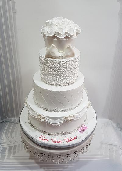 Towering White Beauty - Cake by Michelle's Sweet Temptation