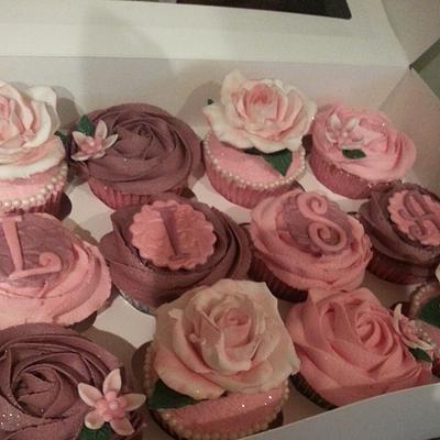 Girly Birthday cupcakes - Cake by mummybakes