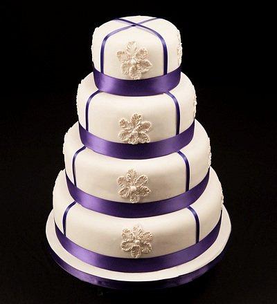 4 tier wedding cake  - Cake by Linda Christopher