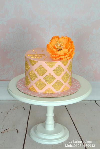 Peony gold lace cake - Cake by La farine by Randa