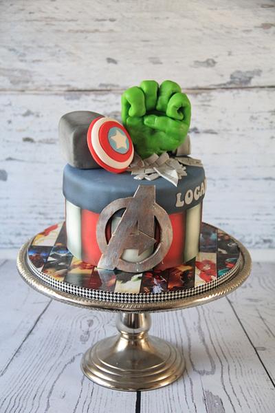 Superheroes cake - Cake by Cake Addict