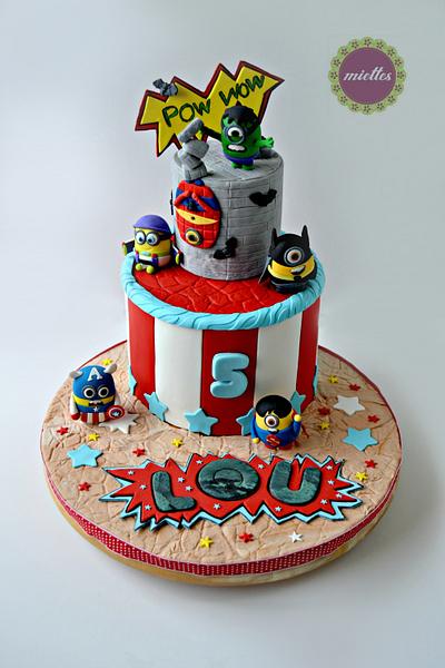 Superhero Minions Cake - Cake by miettes